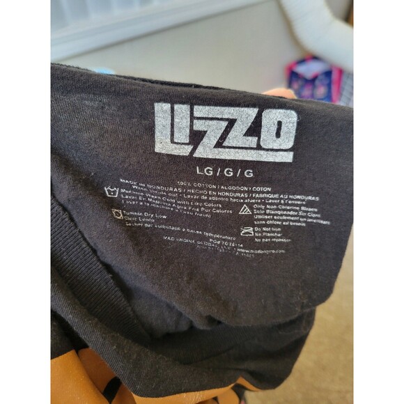 Lizzo Mens Large Hip Hop Rap Graphic Unisex T-Shirt - Picture 12 of 12